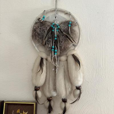 LARGE CLAY POT, DREAM CATCHER AND YARN ART
