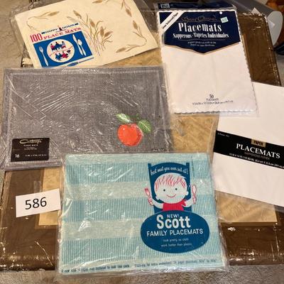 Disposable placemats
