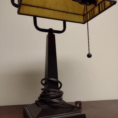 Arts and Crafts Style Stained Glass Banker's Table Lamp