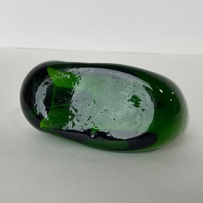 -123- PILGRIM | Green Swan Paperweight