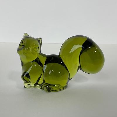 -124- FOSTORIA | Olive Green Squirrel | Stretched Out