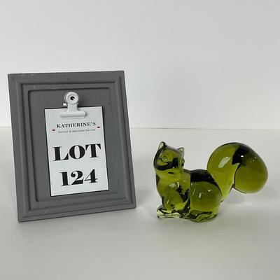 -124- FOSTORIA | Olive Green Squirrel | Stretched Out