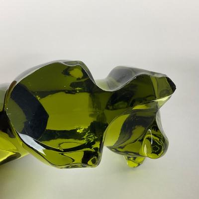 -124- FOSTORIA | Olive Green Squirrel | Stretched Out