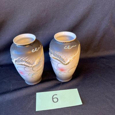 2 Small Moriage Dragonware Vases