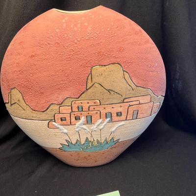 1980s Native American Southwest Style vase