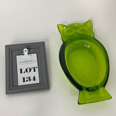 -134 | VIKING | Mid Century Green Owl Ash Tray