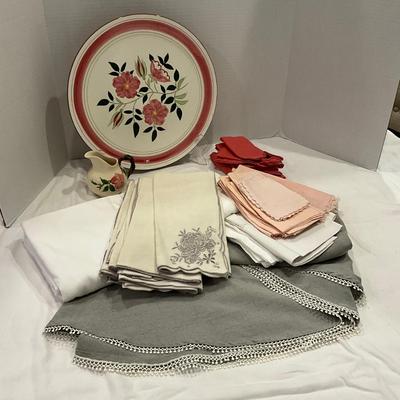 176 White Cotton and Gray Lenox Round Table cloth with Salmon colored Linen Napkins