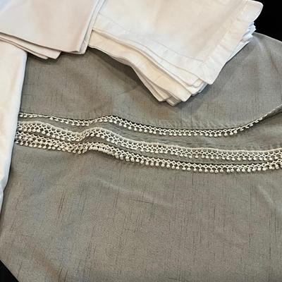 176 White Cotton and Gray Lenox Round Table cloth with Salmon colored Linen Napkins