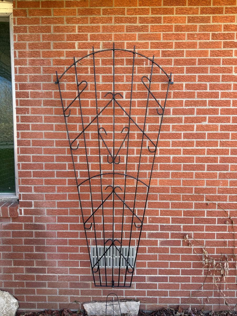 WROUGHT IRON TRELLIS