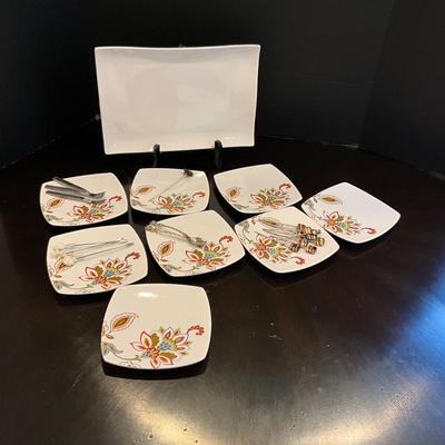 185 Set of 8- 222 Hors d'oeuvre Plates with Tray