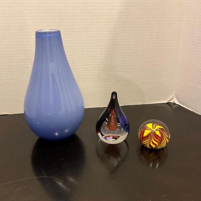 198 Set of Two Signed Paperweights with Glass Vase