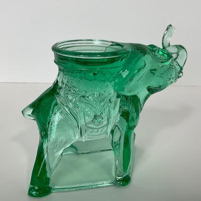 -157- NEW MARTINSVILLE | Light Green Elephant Incense Burner