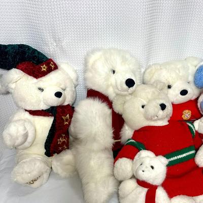 So Many Christmas Bears!