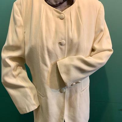 Vintage Elegance: Kaspar for ALS Cream Women's 4-Button Blazer, Size 16