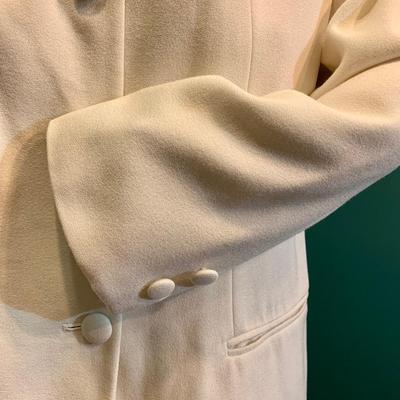 Vintage Elegance: Kaspar for ALS Cream Women's 4-Button Blazer, Size 16