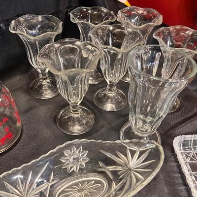 Vintage glassware/sundae glasses