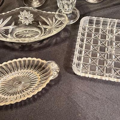 Vintage glassware/sundae glasses