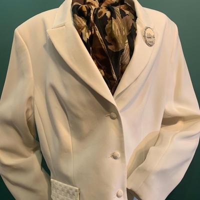 Subtitle Details: Dressbarn White Blazer, Size 16, with Ribbon Basket Weave Pockets and Swirl Buttons