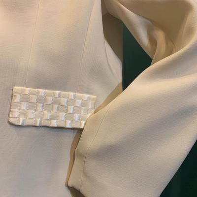 Subtitle Details: Dressbarn White Blazer, Size 16, with Ribbon Basket Weave Pockets and Swirl Buttons