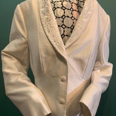Snowy Elegance: John Meyer White Peplum Back Textured Blazer with Rhinestone-Accented Embroidered Flowers Size 12
