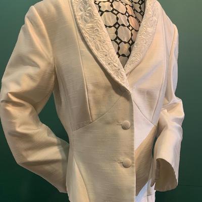 Snowy Elegance: John Meyer White Peplum Back Textured Blazer with Rhinestone-Accented Embroidered Flowers Size 12