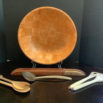 208 Mid Century Parquet Woven Formosa Wood Salad Bowl with Shur Edge  Knife Set