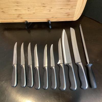 210 J.A. Henkels International Knife Set & Wooden Cutting Board