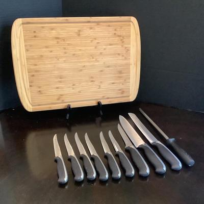 210 J.A. Henkels International Knife Set & Wooden Cutting Board
