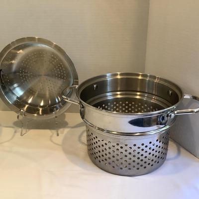 211 Martha Stewart Steam Pots with Sauce Pot