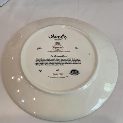217 Kingsford Mint "Monet" Collectors Plate "La Grenouillere" with Limoges S&P with 5 Gold Rimmed Glasses