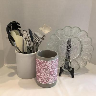 221 Assorted Utensil with White Cordon Bleu Holder, Pink Etched Designed Wine holder