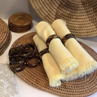 227 Rattan Woven Wastebasket with Round Woven Placemats and Napkin Set