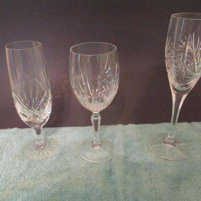 Set of 20 Stemmed Crystal Glasses Various Sizes and Function Lot 4