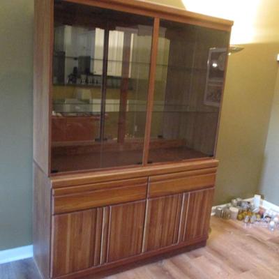 Oak Wood China Cabinet with Large Glass Display Area