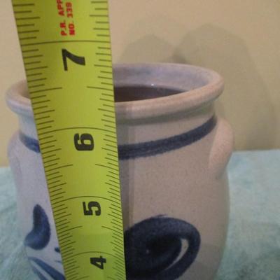 Handmade Williamsburg Pottery Eared Jar