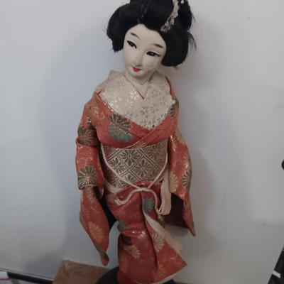 Vintage Japanese Geisha Doll o