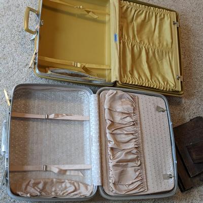 2 Impeccable Vintage Samsonite Suitcases