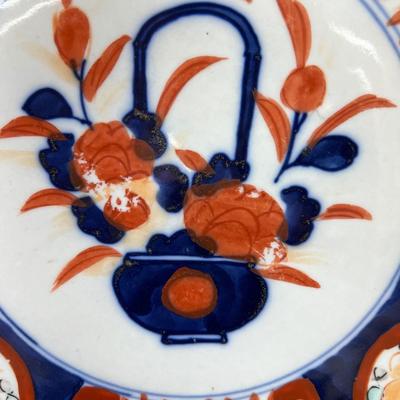 Large Japanese Porcelain Scalloped Imari Plate