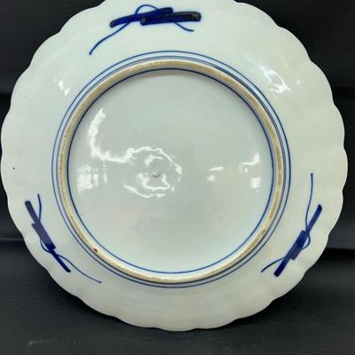 Large Japanese Porcelain Scalloped Imari Plate