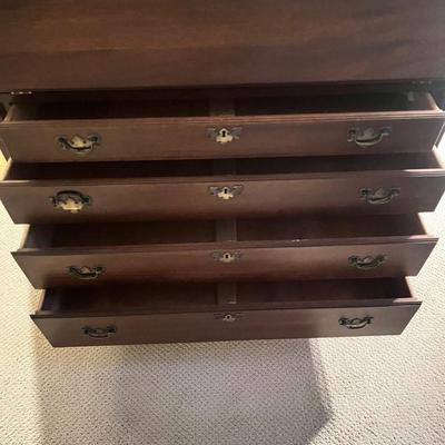 Craftique Secretary (PS-MG)
