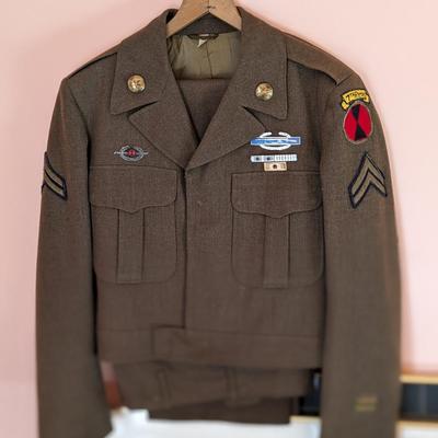 Rare WWII 7th Recon Infantry Uniform