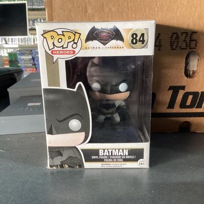 Funko pop Batman versus superman 84 Batman
