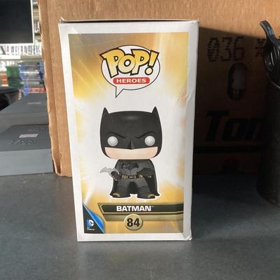 Funko pop Batman versus superman 84 Batman