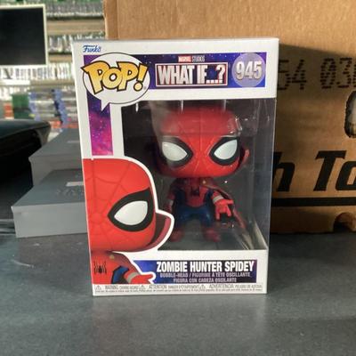 Funko pops what if 945 zombie, hunter spidey