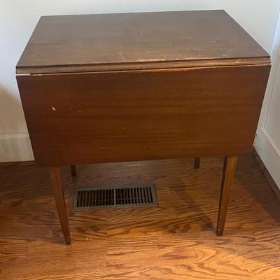 Mahogany Drop Leaf Table (K-MG)