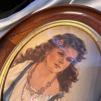 Oval Framed Boy & Girl Prints