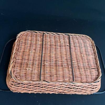 Wooden TV Trays & Woven Trays (K-MG)