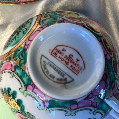 Rose medallion famili cups & saucers