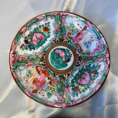 Rose medallion famili cups & saucers