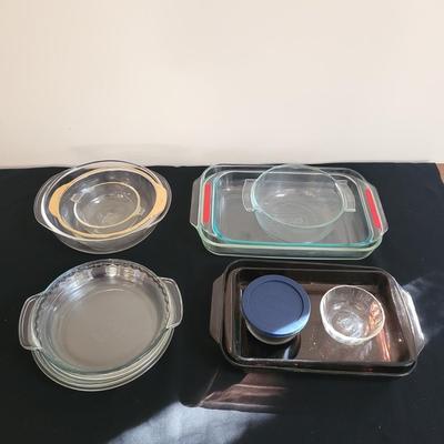 Pyrex Bakeware and More (K-CE)